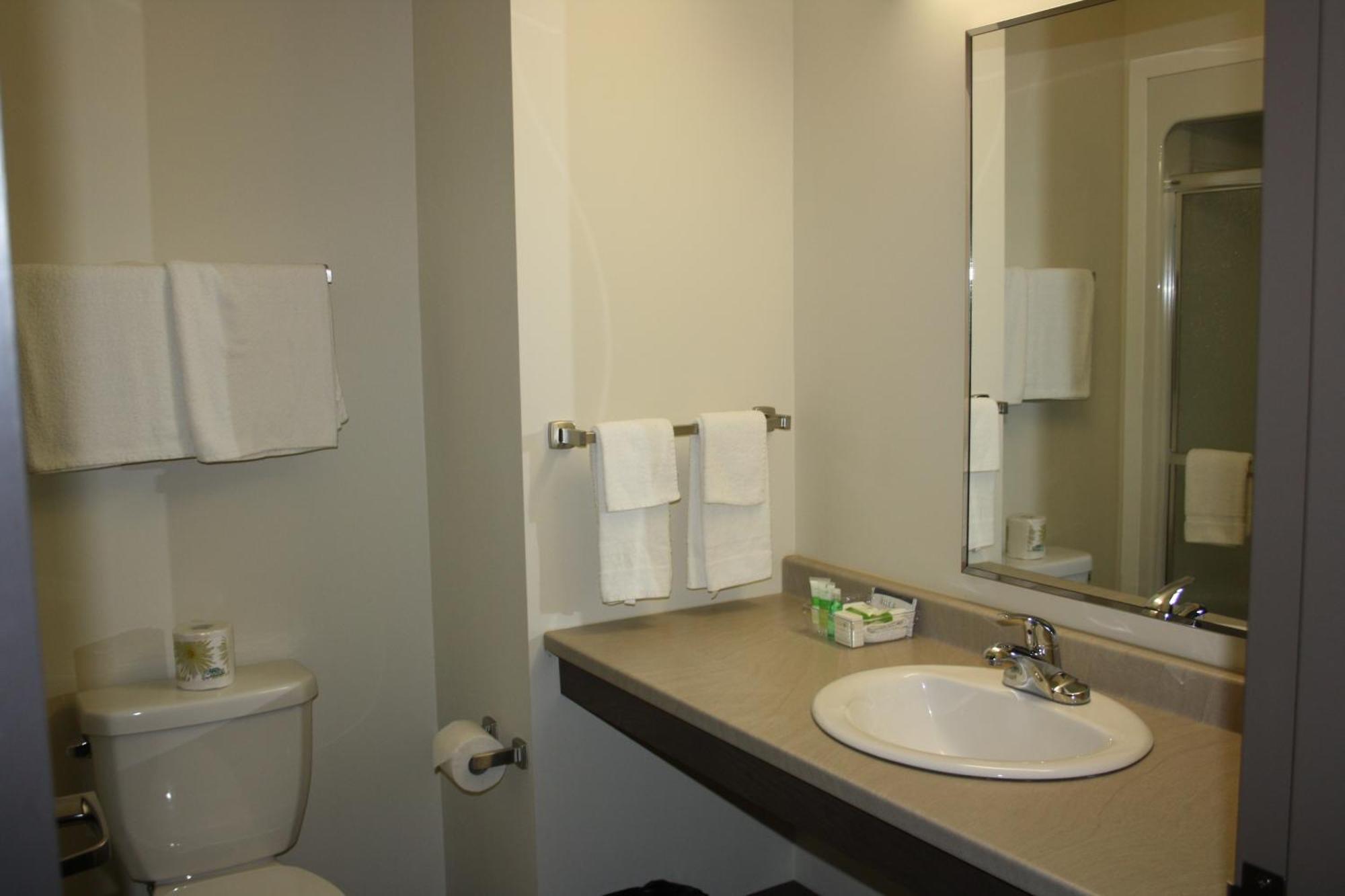 Crossroads Inn & Suites Paradise Δωμάτιο φωτογραφία