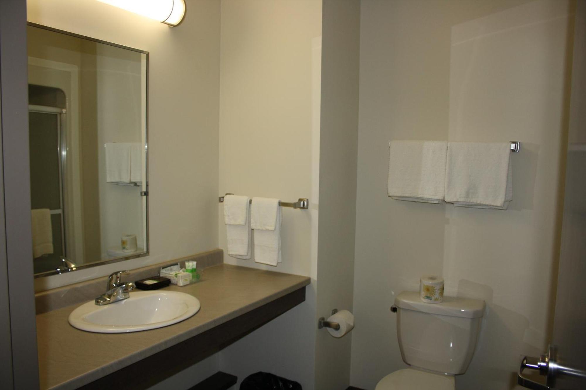 Crossroads Inn & Suites Paradise Δωμάτιο φωτογραφία