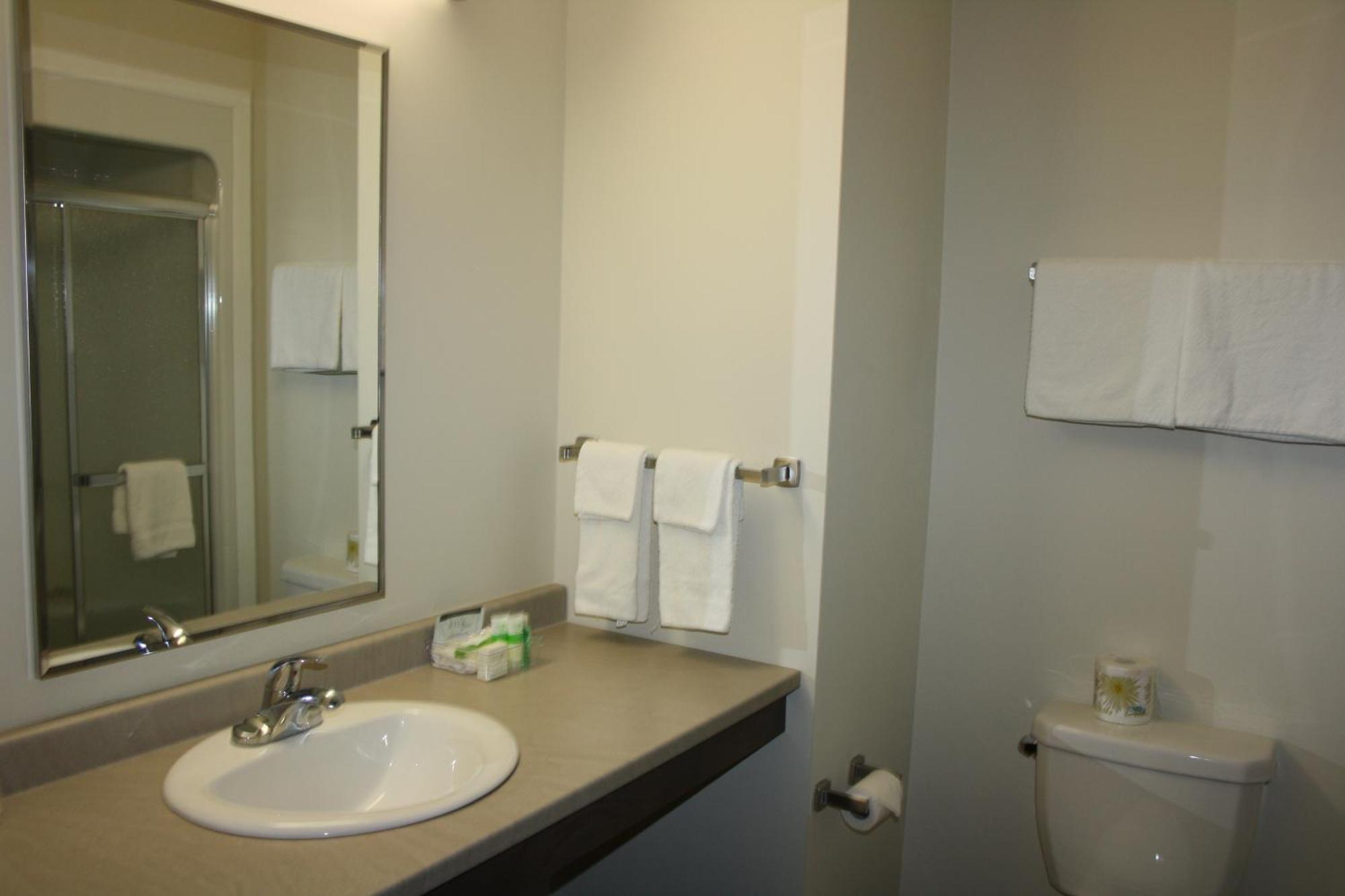 Crossroads Inn & Suites Paradise Δωμάτιο φωτογραφία