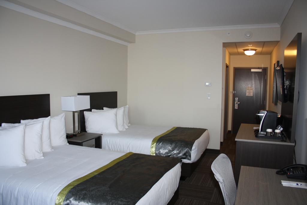 Crossroads Inn & Suites Paradise Εξωτερικό φωτογραφία