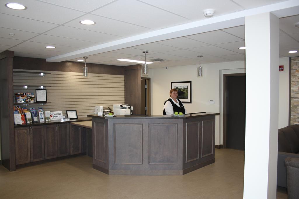 Crossroads Inn & Suites Paradise Εξωτερικό φωτογραφία