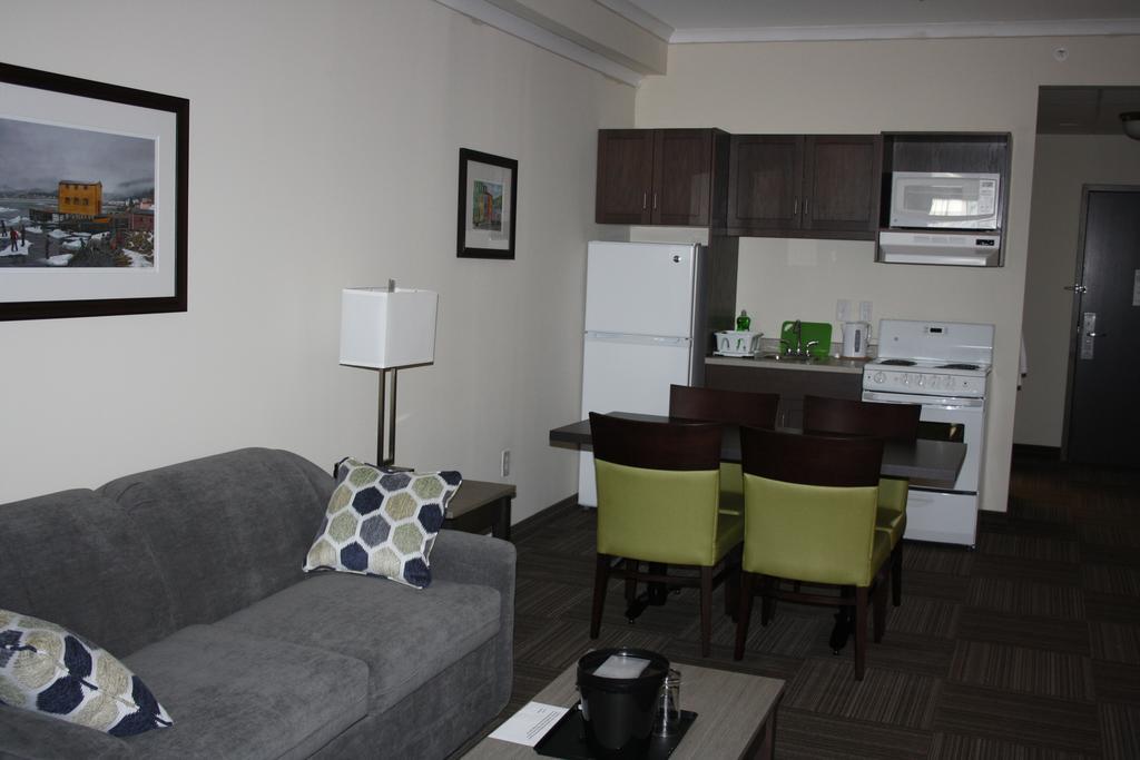 Crossroads Inn & Suites Paradise Εξωτερικό φωτογραφία
