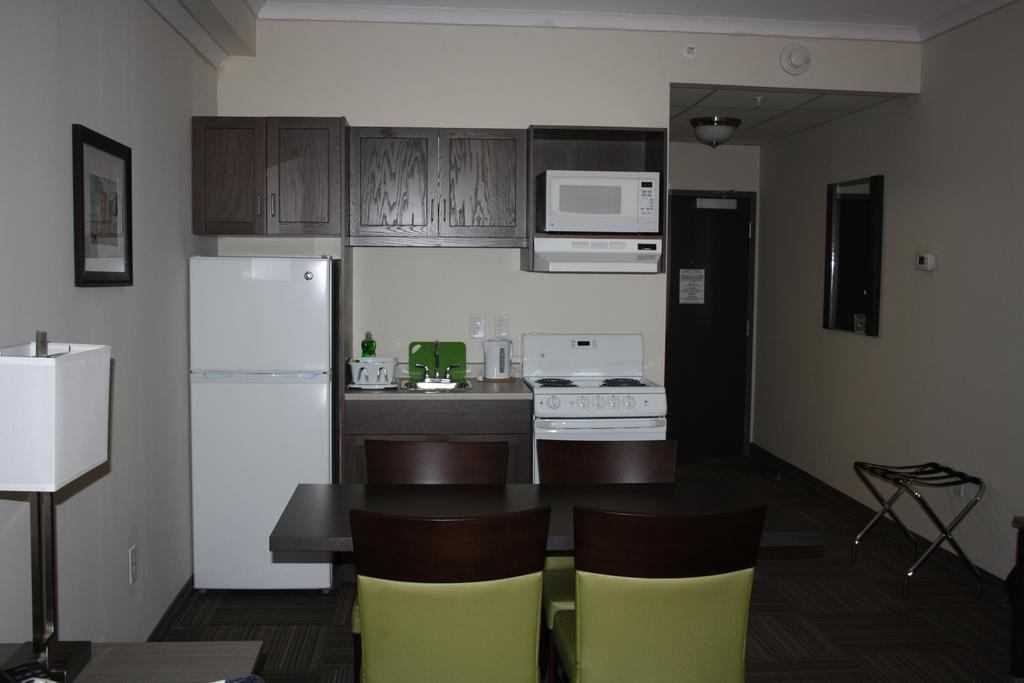 Crossroads Inn & Suites Paradise Εξωτερικό φωτογραφία