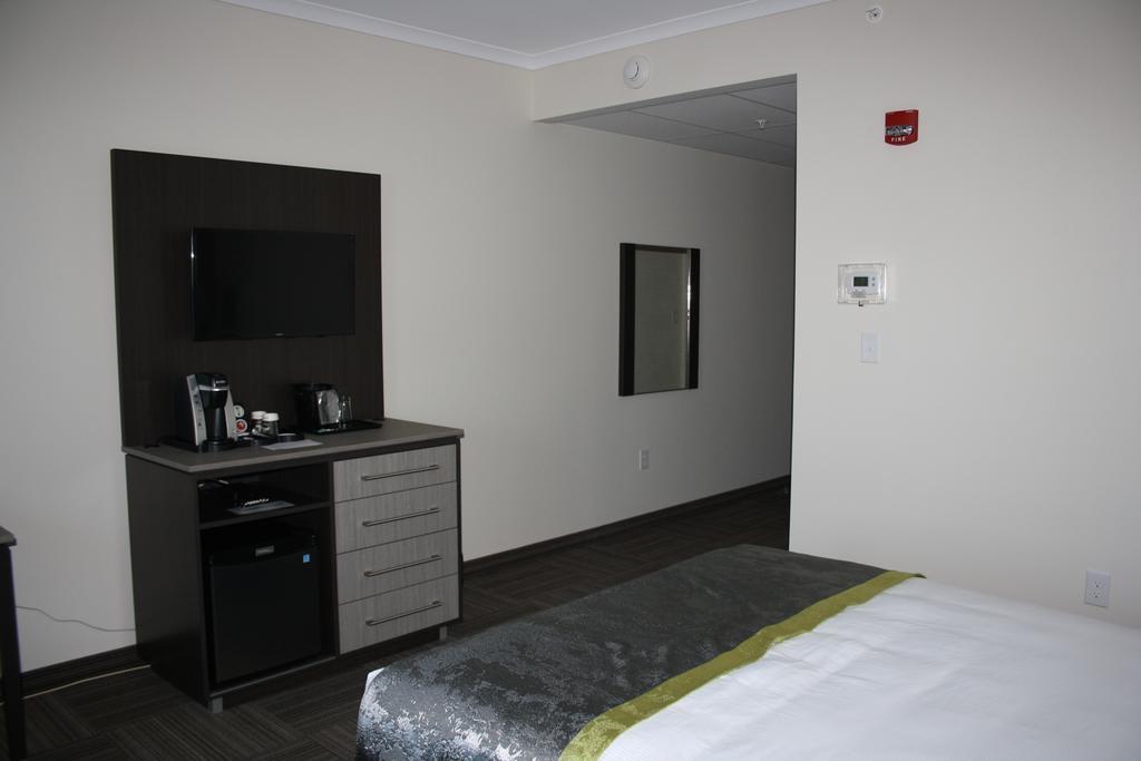 Crossroads Inn & Suites Paradise Εξωτερικό φωτογραφία