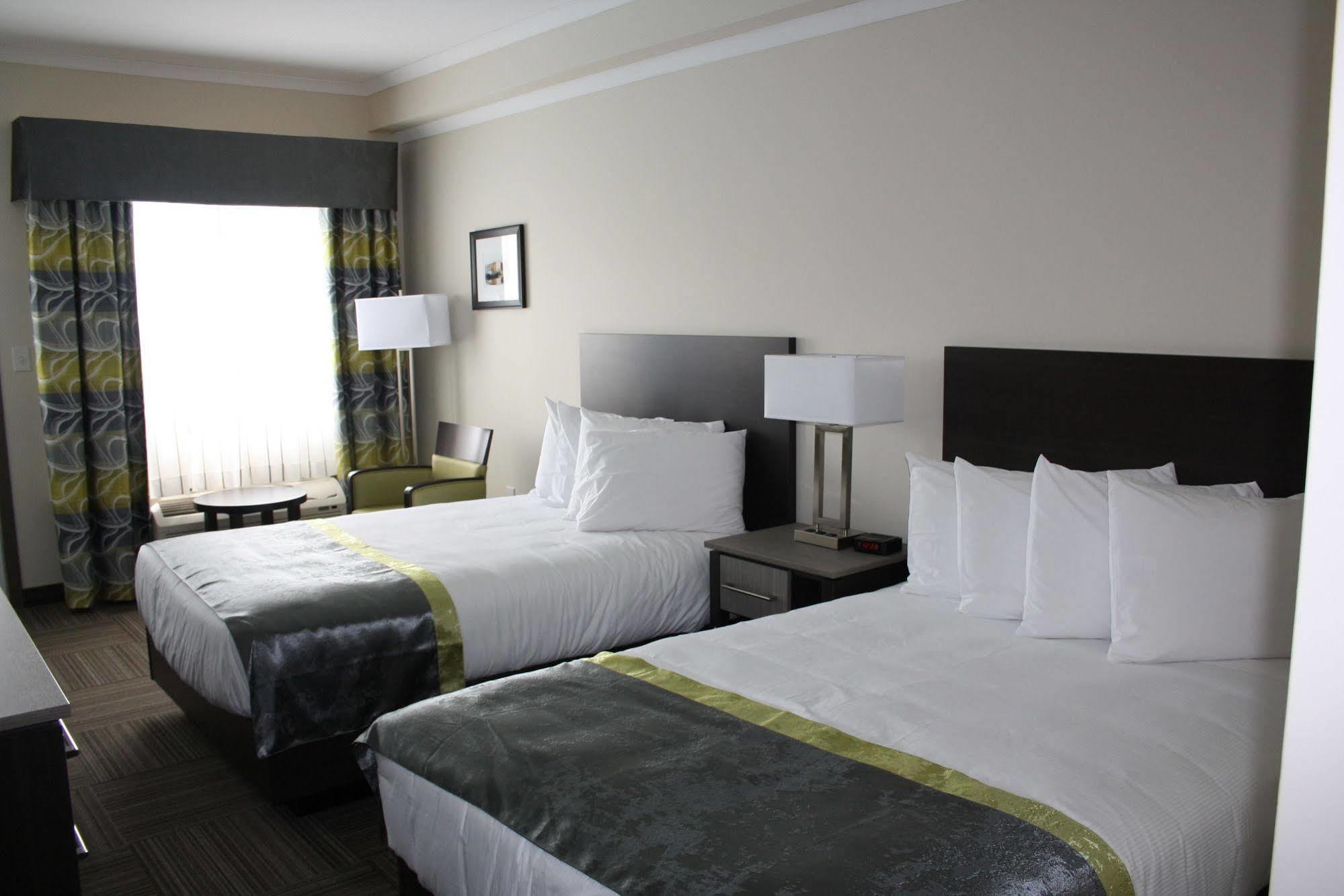 Crossroads Inn & Suites Paradise Εξωτερικό φωτογραφία