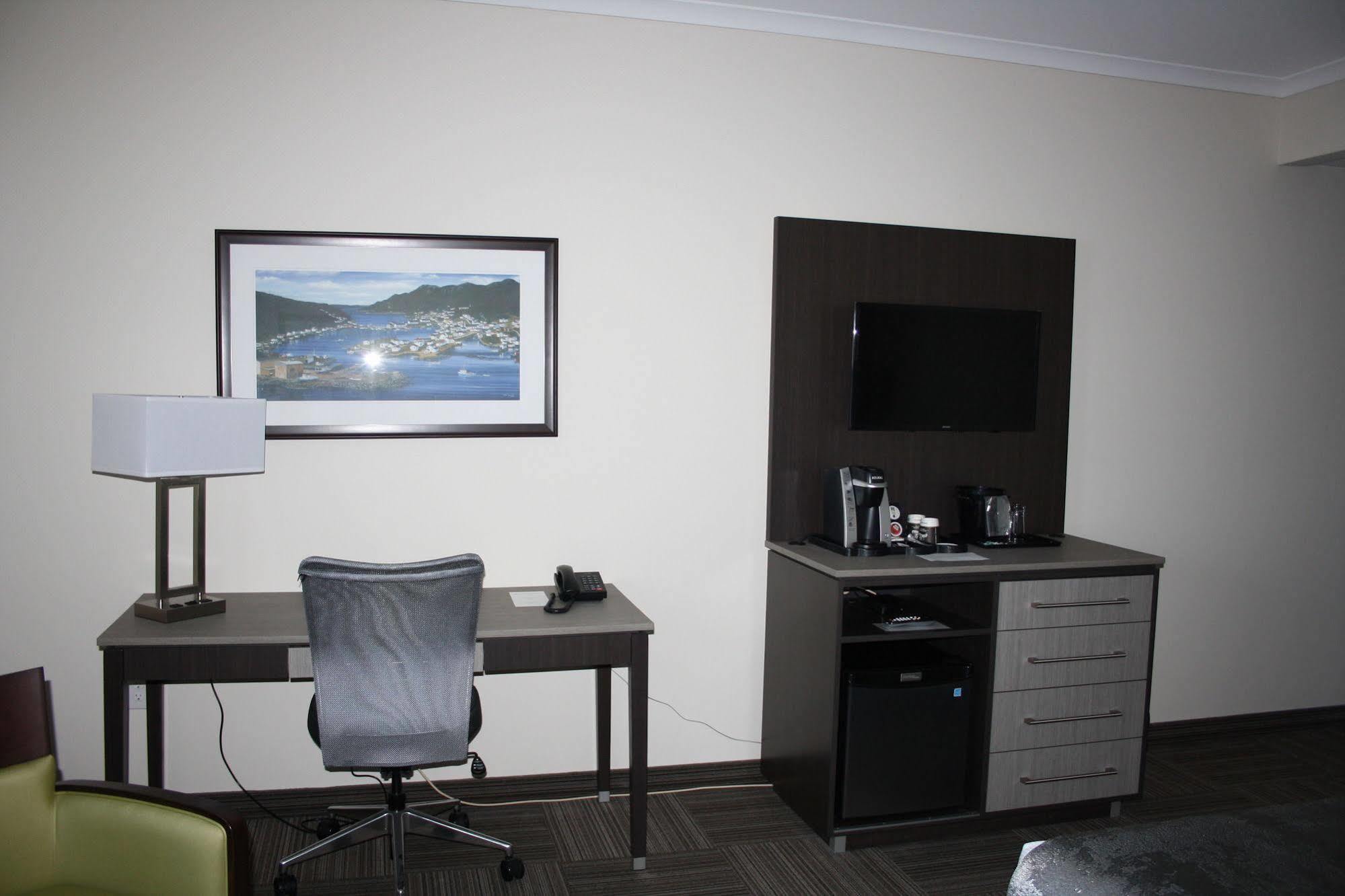 Crossroads Inn & Suites Paradise Εξωτερικό φωτογραφία