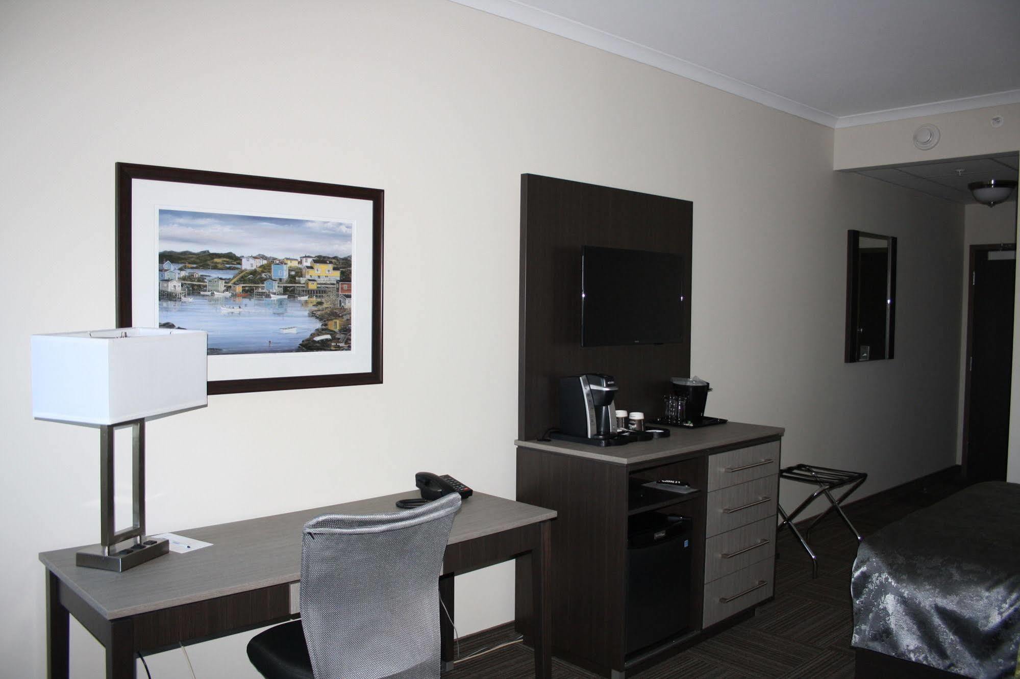 Crossroads Inn & Suites Paradise Εξωτερικό φωτογραφία