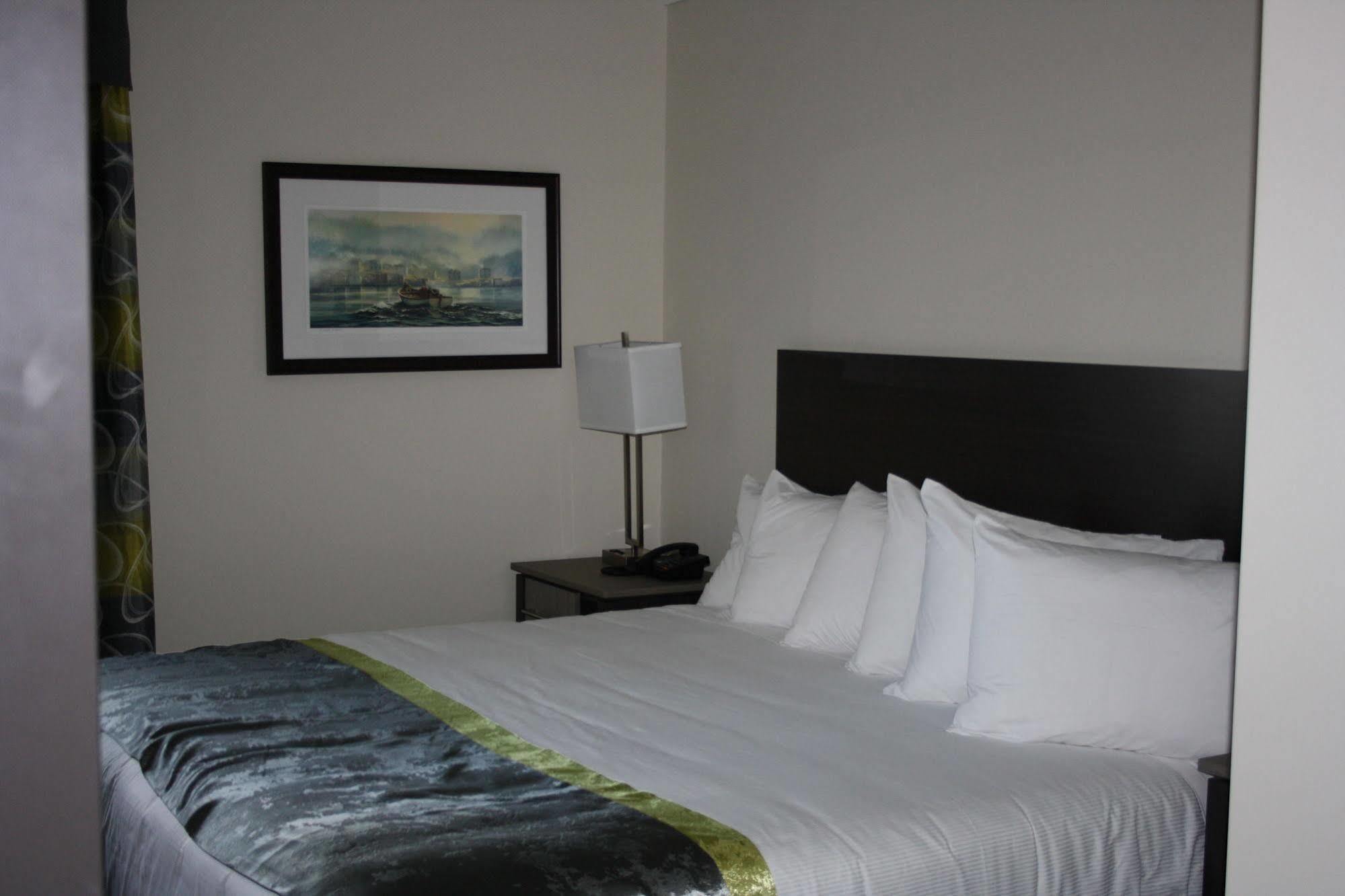 Crossroads Inn & Suites Paradise Εξωτερικό φωτογραφία