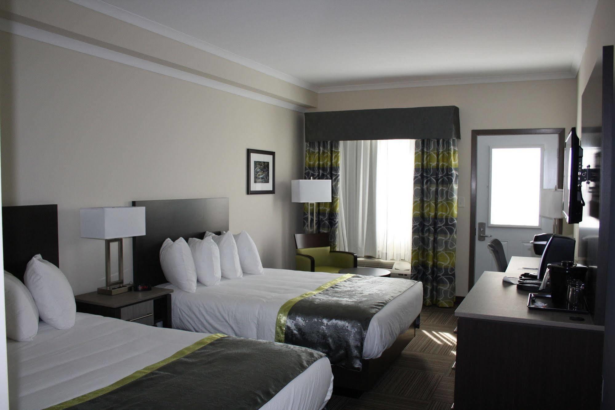 Crossroads Inn & Suites Paradise Εξωτερικό φωτογραφία